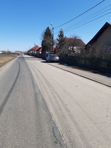 Lunca Calnicului Teren intravilan construibil utilitati central drum asfalt