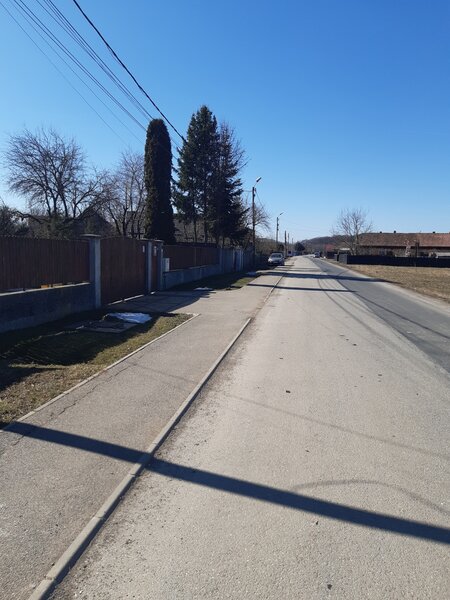 Lunca Calnicului Teren intravilan construibil utilitati central drum asfalt